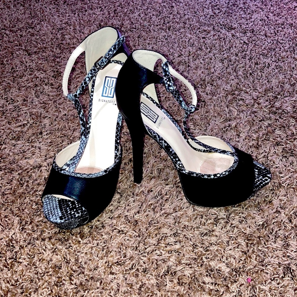 Black Open Toe Strapped Heels